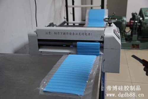 切胶.jpg 杏运 81b54